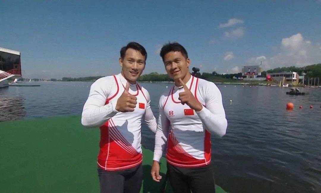 波兰举重选手表现抢眼,夺得奖牌 波兰举重选手表现抢眼,夺得奖牌