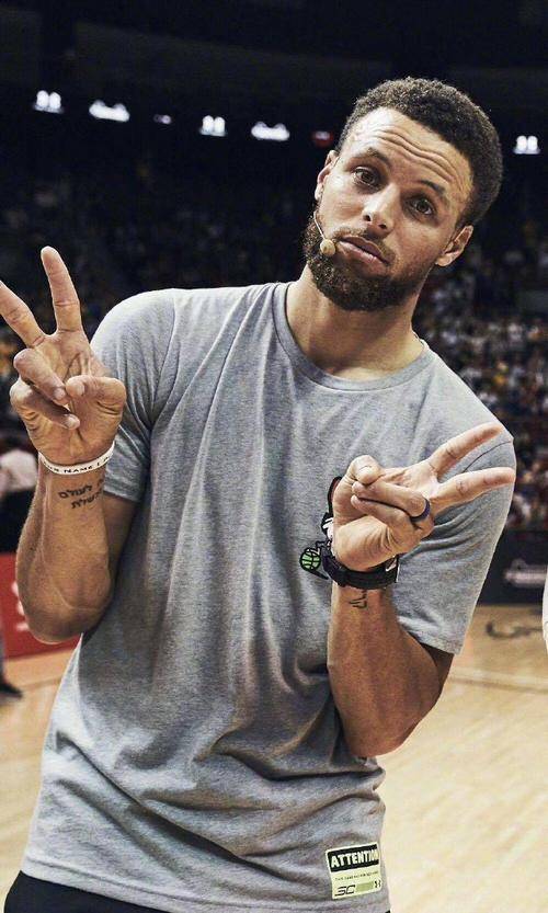 芬洛主场大捷,球队实力逐渐显露 芬洛主场大捷,球队实力逐渐显露