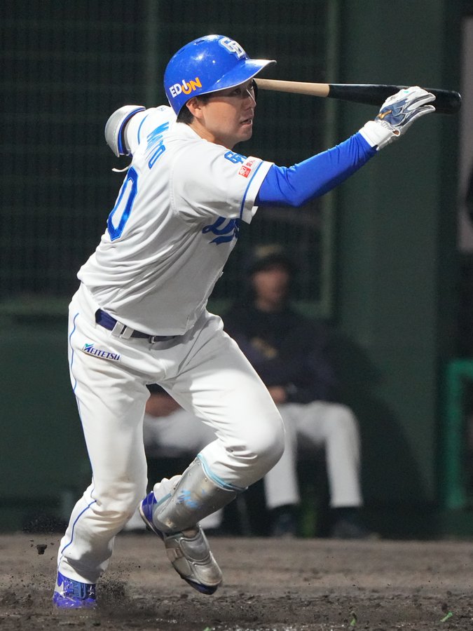 克罗地亚棒球选手轰出全垒打 克罗地亚棒球选手轰出全垒打