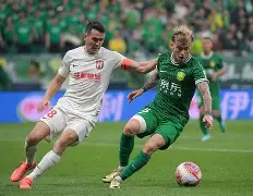 雷加利斯特队主场夺冠,豪取三分 雷加利斯特队主场夺冠,豪取三分