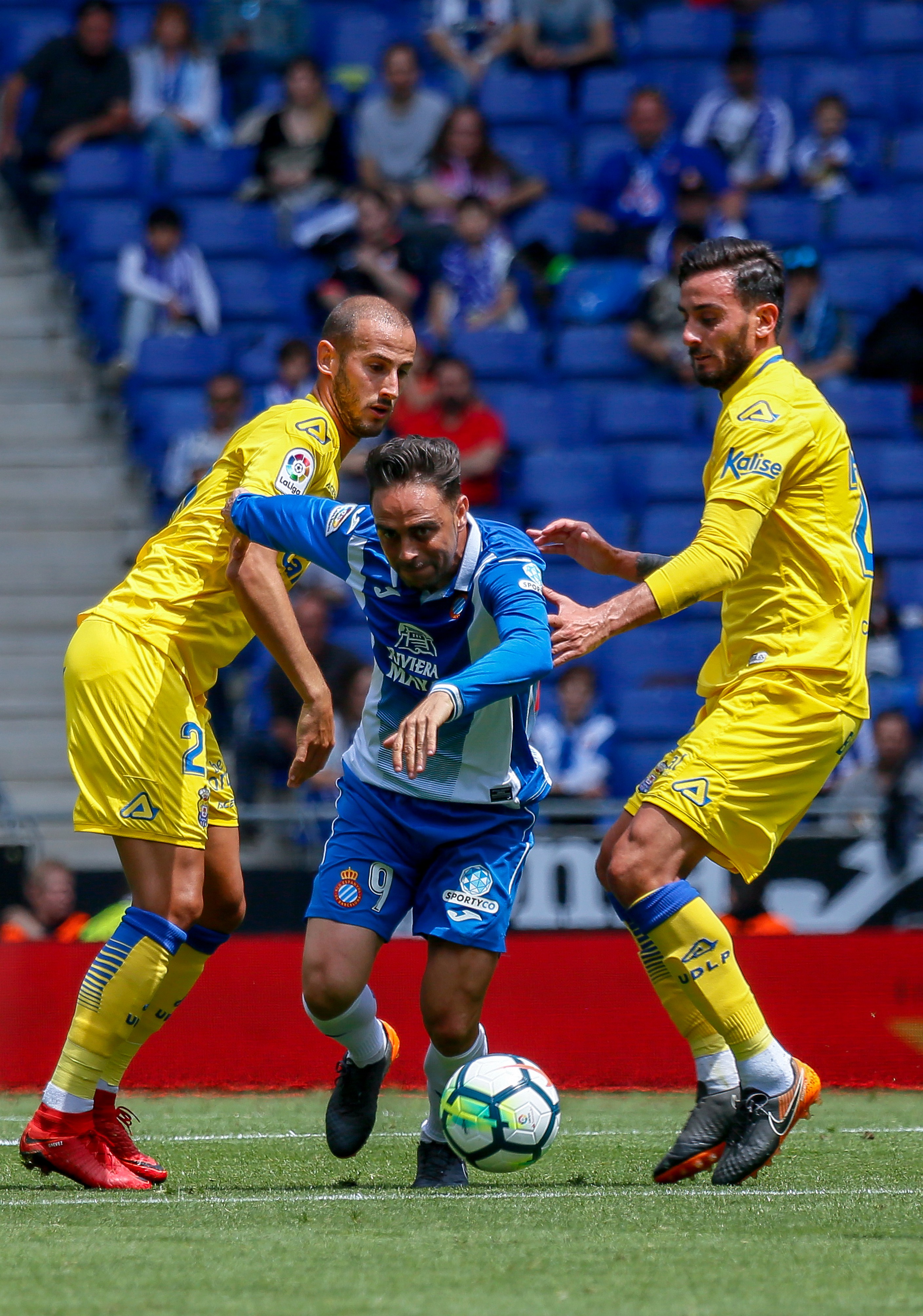 斯帕尔主场战平,难振低迷状态 斯帕尔主场战平,难振低迷状态