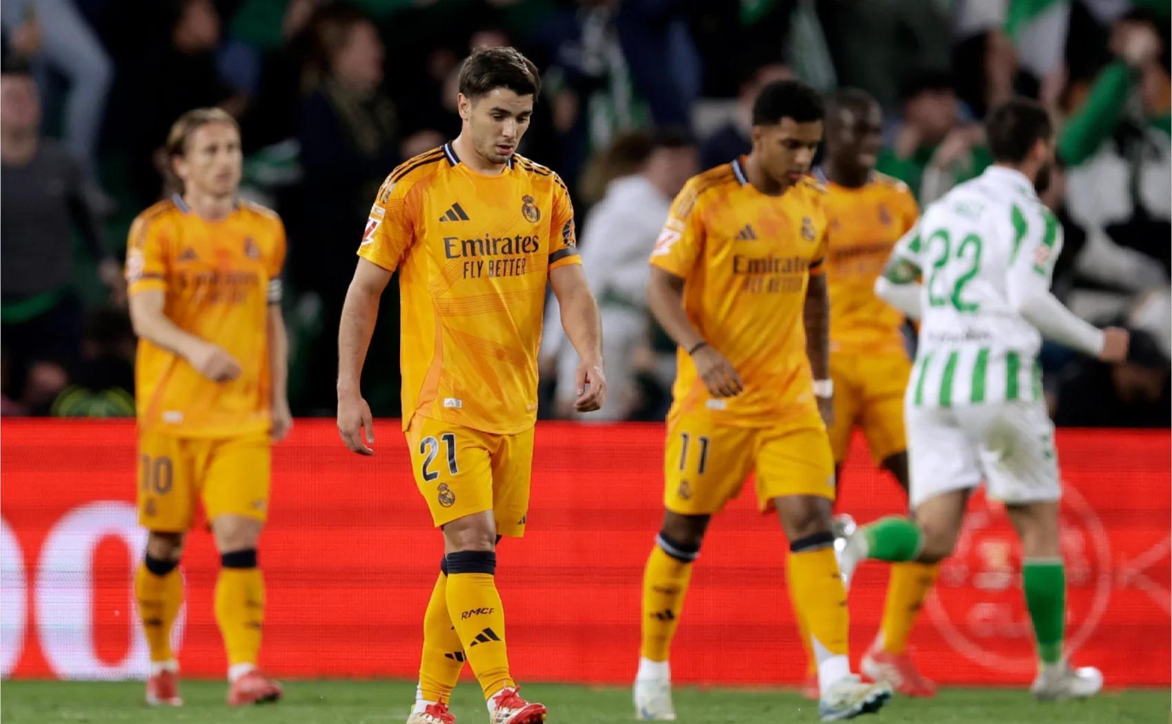 那不勒斯惨遭逆转,客场失利 那不勒斯惨遭逆转,客场失利