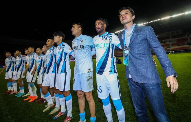 大连人高位抢分,联赛目标不看涯 大连人高位抢分,联赛目标不看涯