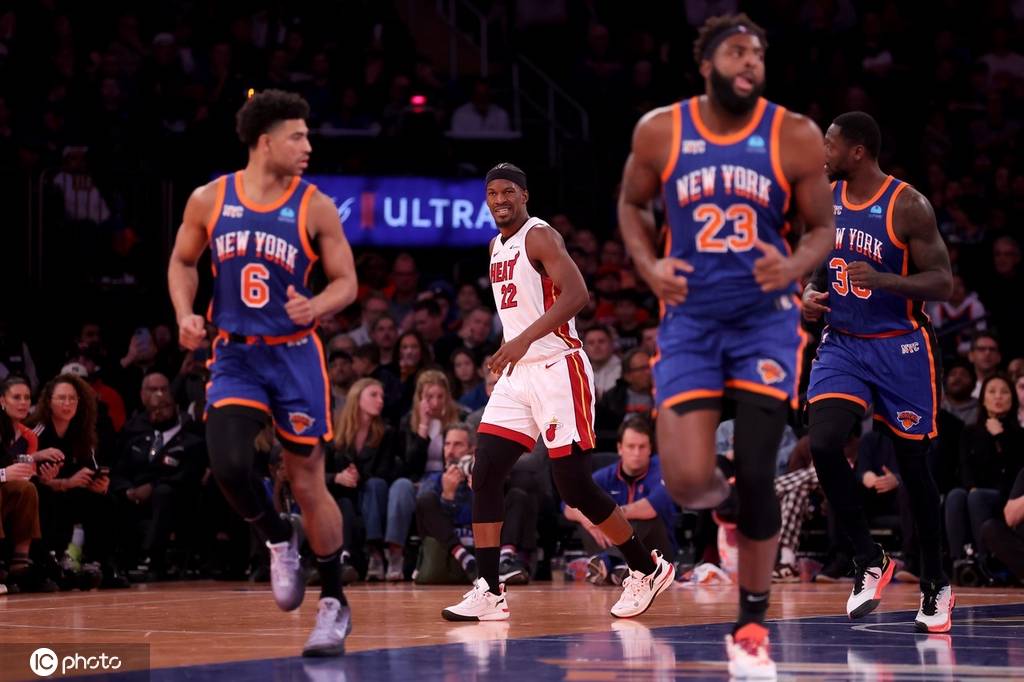 包含热火压制尼克斯，杜德利砍下31分的词条