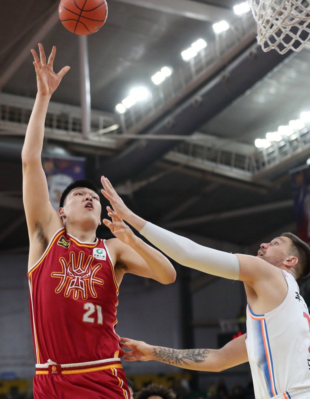 新疆男篮实现惊艳逆袭,终结湖南队连胜 新疆男篮实现惊艳逆袭,终结湖南队连胜