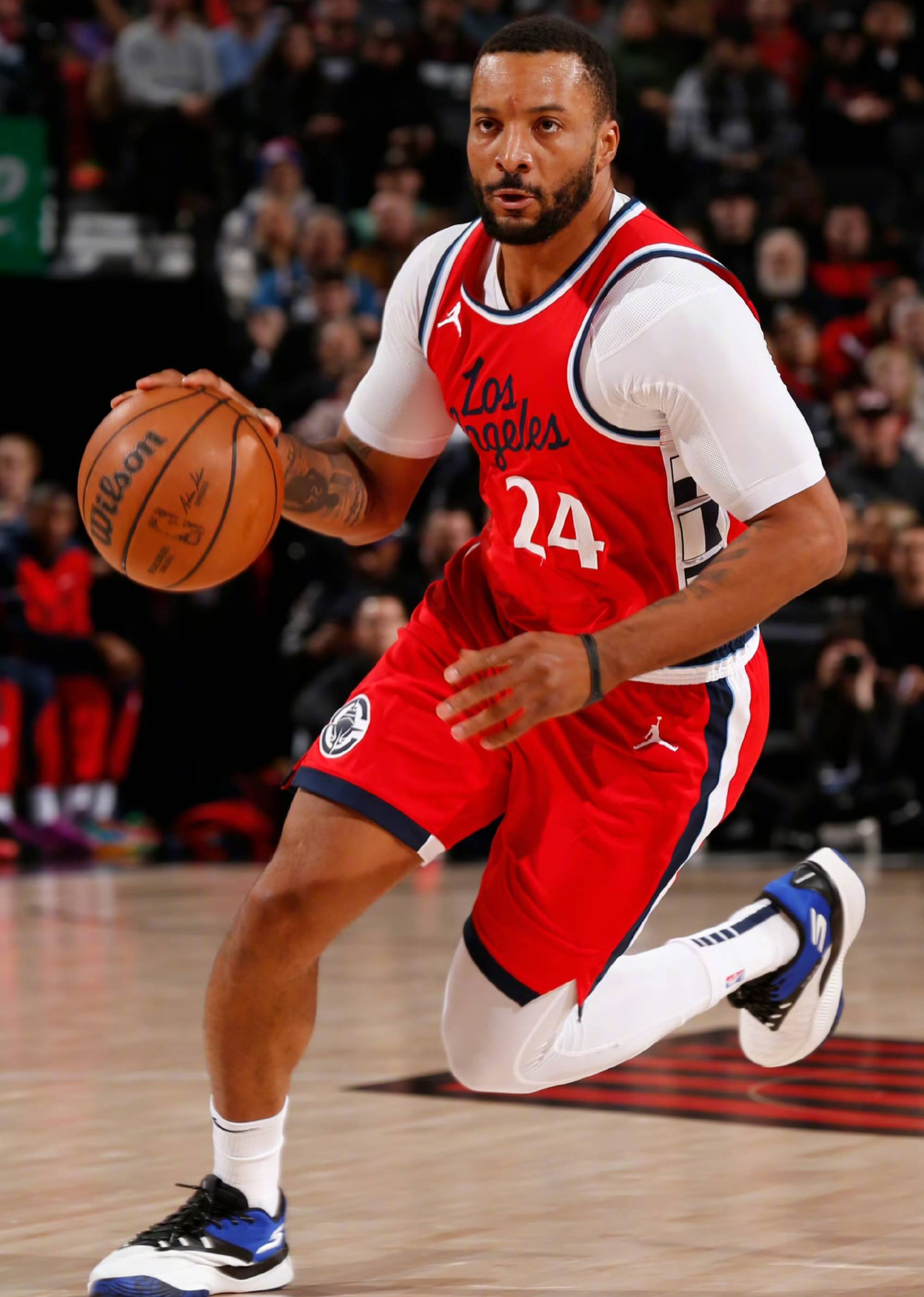 快船客场擒开拓者延续连胜 快船客场擒开拓者延续连胜