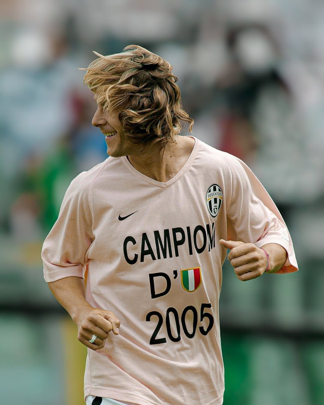 尤文图斯击败AC米兰,豪取意甲领先优势 尤文图斯击败AC米兰,豪取意甲领先优势